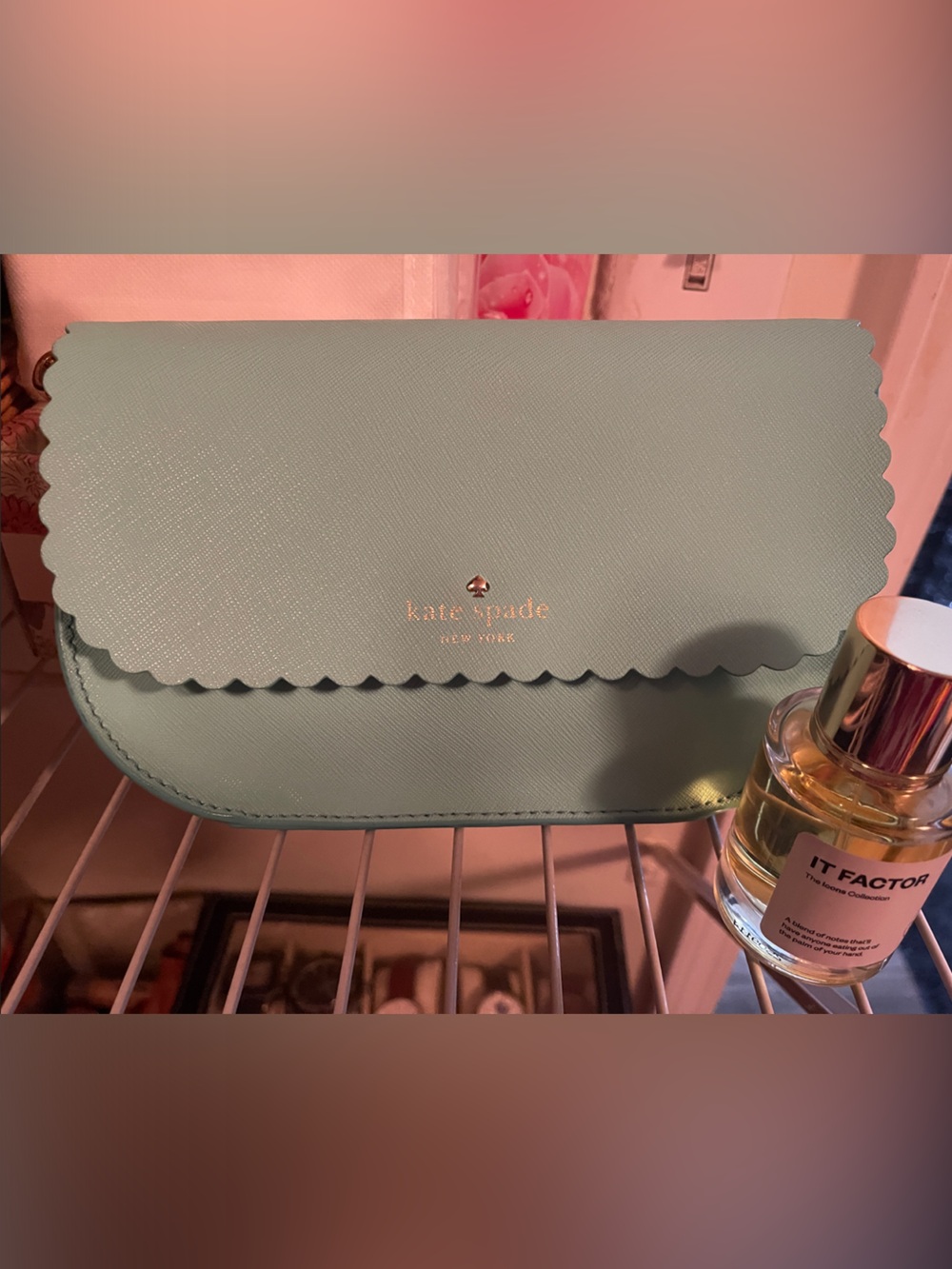 kate spade mint scalloped wristlet clutch